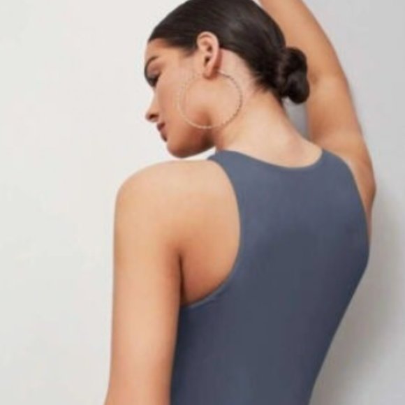 Women's Bodysuit Sleeveless Scoop Neck Stretch Top size: small (4) US - Picture 3 of 3